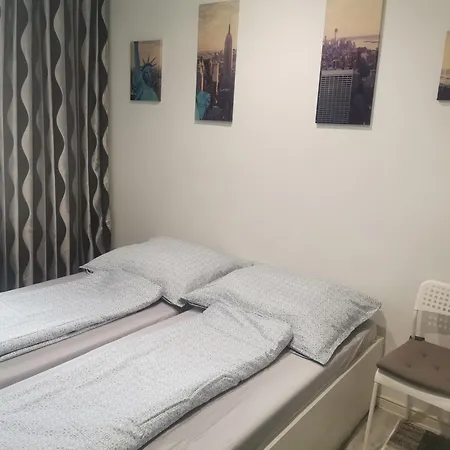 Modry Apartman, Racianska 29,