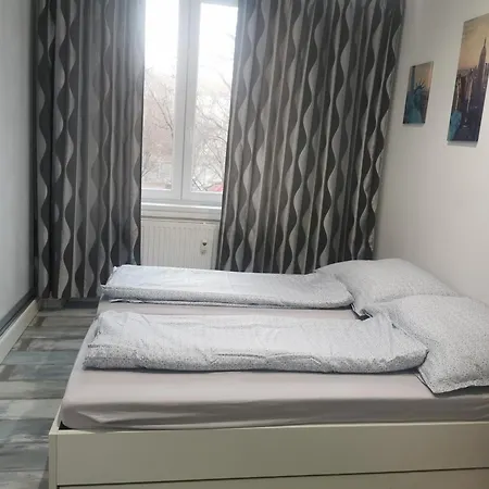Modry Apartman, Racianska 29, *